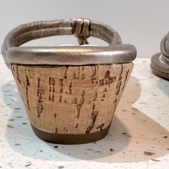 BERNARDO Miami Leather Platinum Metallic Tong Cork Wedge Sandals - Picture 8 of 13